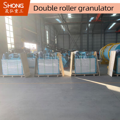 NPK 380V meststofgranulator met koolstofstaalconstructie en dubbelrolontwerp voor bolvormige korrels