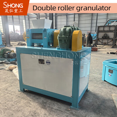Dry Chemical Fertilizer Granulator Machine 2.5t/H Capaciteit 18.5kw Power Double Roller Extrusion Granulator zonder droogtechnologie