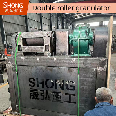 18.5kw Power Carbon Steel Double Roller Press Granulator Machine voor 1,5-2,5 ton per uur samengestelde meststof productie