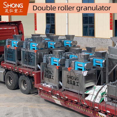 Doppelroller meststofgranulator met een capaciteit van 1-4 t/h en materiaal van koolstofstaal voor de productie van mengmeststoffen met een vochtgehalte van 2%-5%